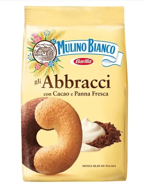 Yellow Mulino Bianco Abbracci bag showing a two-tone cocoa and cream biscuit